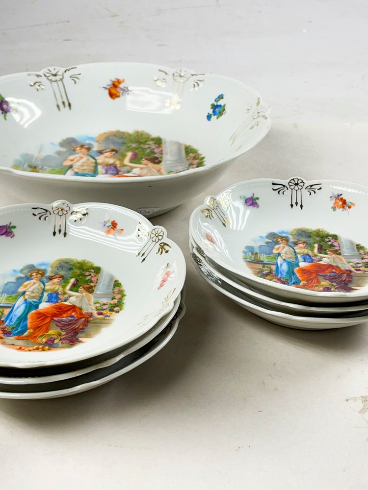 Porcelana con Motivo de Damas y Bordado Cascada - imagen 2