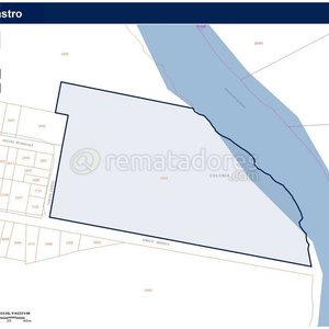 Terreno con Edificaciones y Río en Colonia - imagen 1