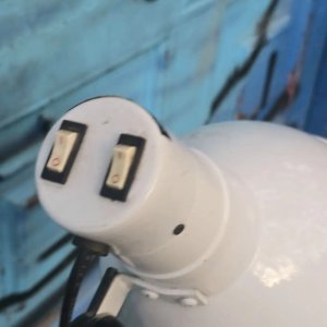 Lámpara de Pie Blanca Moderna con Ruedas - imagen 4