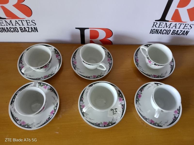 Juego de té porcelana con patrón floral - imagen 2