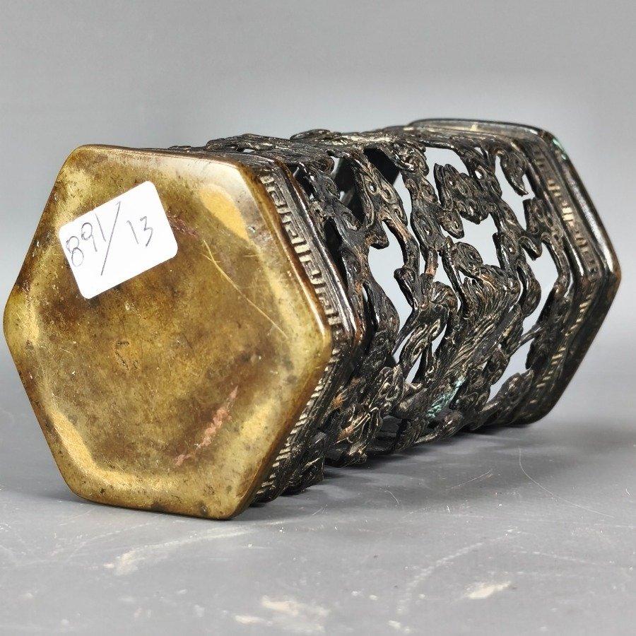 Antiguo bitong chino hexagonal en bronce reticulado, dinastía Qing - imagen 9