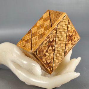 Lote de 4 Cajas Decorativas: Caja Secreta Japonesa, 2 Alhajeros (Marquetería y Khatam Kari) y Fosforera Doble - imagen 11