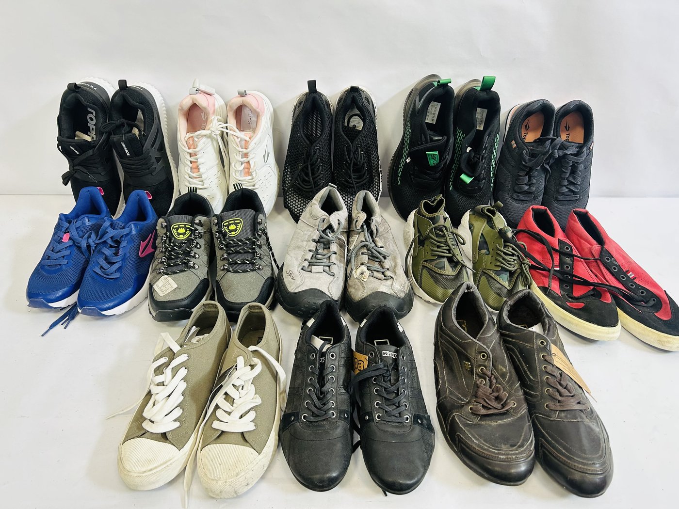 Lote de 13 Pares de Championes Variados