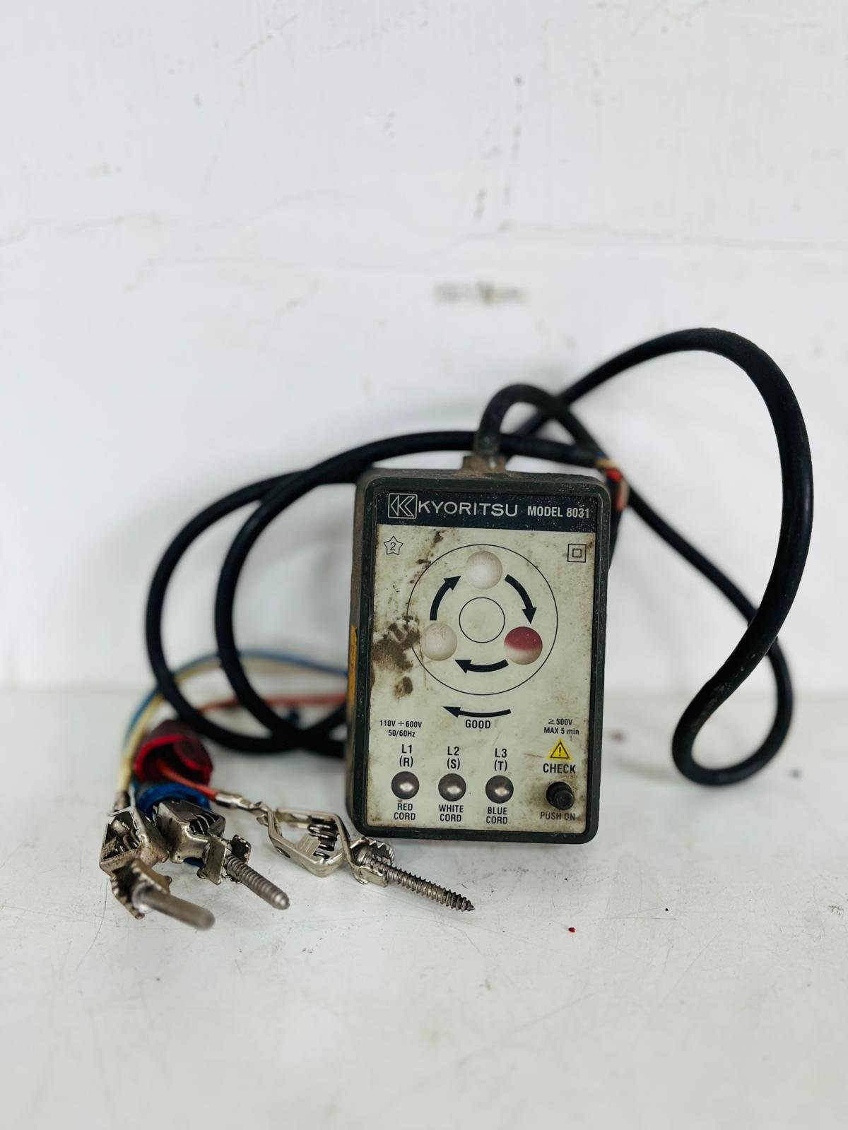 Indicador de Secuencia de Fases Kyoritsu Modelo 8031