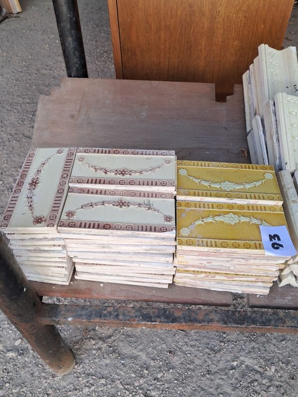 Lote anterior: Libros antiguos en estantería