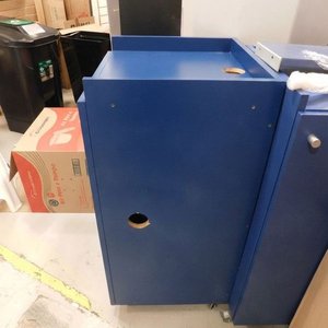 Mueble de comercio con puerta - imagen 10
