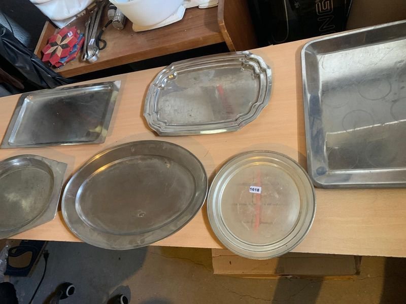 Lote siguiente: Lote de 6 fuentes metálicas diferentes tamaños y diseños
