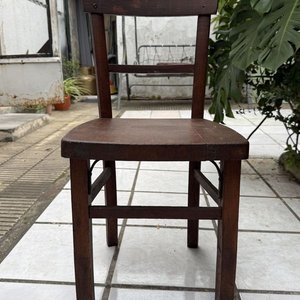 Silla Rústica de Madera Maciza Oscura - imagen 2