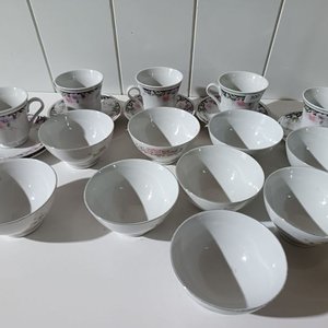 Lote siguiente: Juego de Tazas, Platos y Compoteras "Ultima"