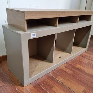 Mueble Bajo Rack para TV en Melamina Clara y Roble con Estante Superior - imagen 3
