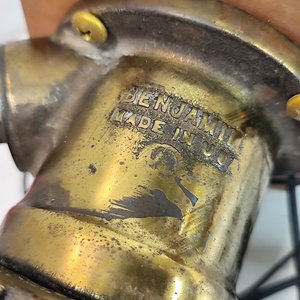 Antiguo Farol Marinero Benjamin "Anti-Explosión" de Barco con Base de Madera - imagen 6