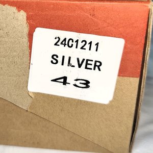 Zapatillas Deportivas Plateadas Eco Cuero Náutico Talle 43 - imagen 5