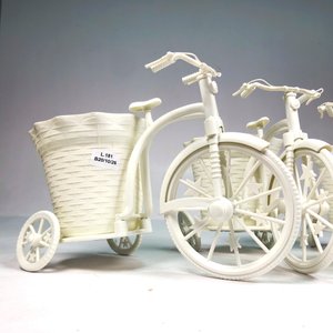 Set de 3 Maceteros Decorativos Triciclo en Plástico Blanco - imagen 3