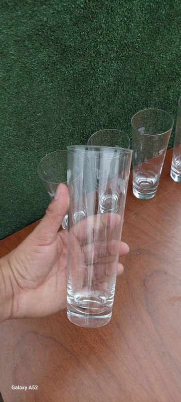 Vasos de cristal claro con diseños florales - imagen 3