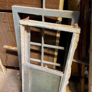 Ventana Chica de Aluminio y Vidrio con Reja - 60x30 cm Gris - imagen 3