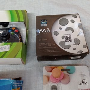 Cuatro piezas: cepillo mágico + manga de repostería + shoting + parlante con batería. - imagen 4