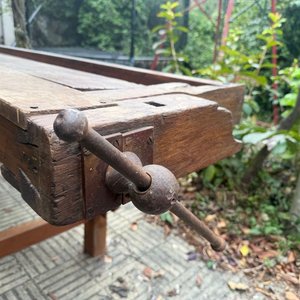 Banco de Trabajo de Carpintero Antiguo de Hierro y Madera Maciza - imagen 12