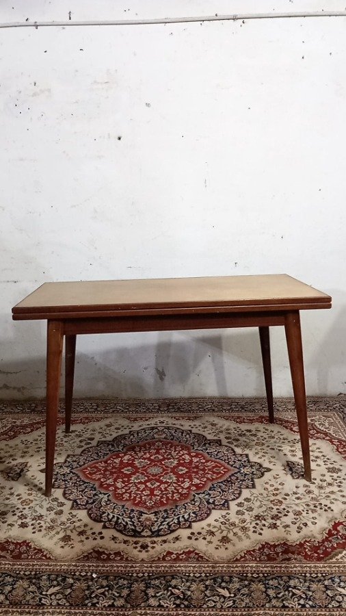 Lote anterior: Mesa americana tipo danesa con diseño antiguo