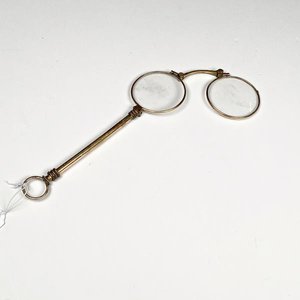 Lote anterior: Anteojos Antiguos Plegables con Estuche Metálico