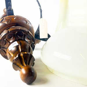 Colgante de Hierro y Madera con Pantalla Opalina y Aplique - imagen 3