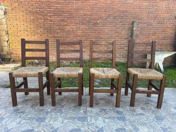 Juego de 4 Sillas de Madera Rústicas con Asiento de Paja