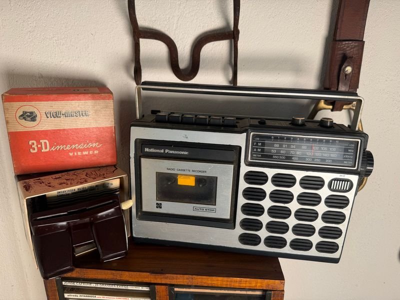 Radio Portátil Panasonic y Visor View-Master Vintage