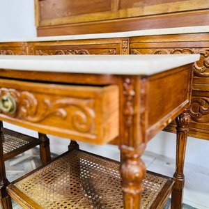 Conjunto de Muebles de Cedro con Tapa de Mármol: Dressoire y Dos Mesas de Luz - imagen 3