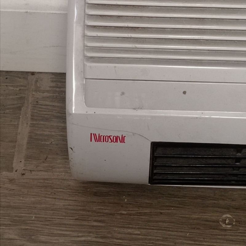 Ventilador de pared marca Microsonic, sin control - imagen 2