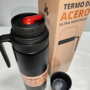 Termo de Acero Inoxidable Negro con Pico Cebador, Nuevo en Caja - imagen 2