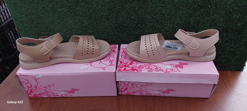 Lote anterior: Zapatos de cuero con diseño floral