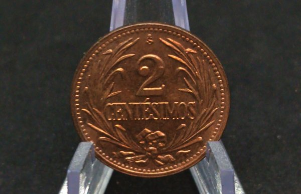 Moneda Uruguaya de 2 Centésimos de Cobre de 1945 - Sin Circular - imagen 1