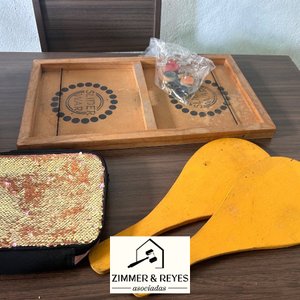 Lote anterior: Tejo de mesa con paletas y neceser