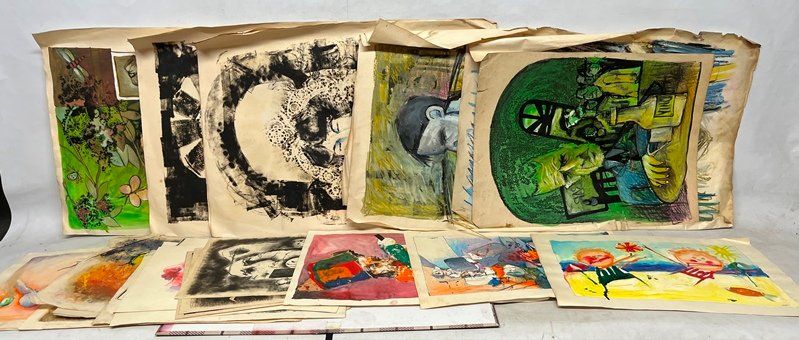 Lote anterior: Carpeta con cuarenta y ocho obras de arte diferentes