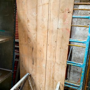 Dos Caballetes Metálicos Azules con Tapa de Madera - imagen 3