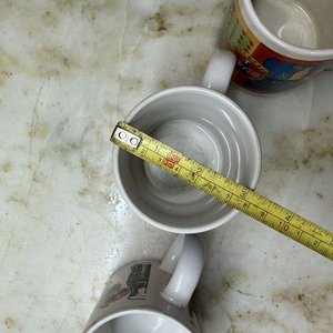 Conjunto de 14 Tazas Cerámicas: Nescafé, Coca-Cola y Diseños Festivos - imagen 4