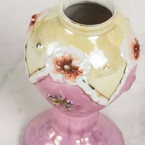Mate Isabelino de Porcelana con Flores y Detalles Dorados - imagen 2