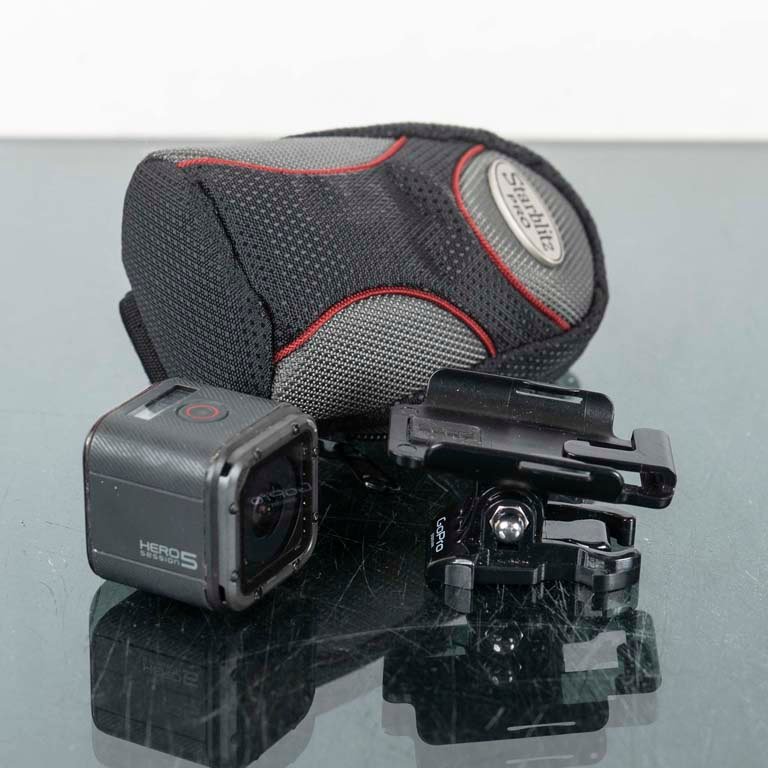 Cámara GoPro Hero5 Session con Estuche y Accesorios