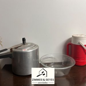 Olla a Presión, Fuente de Vidrio y Termo Rojo - imagen 3