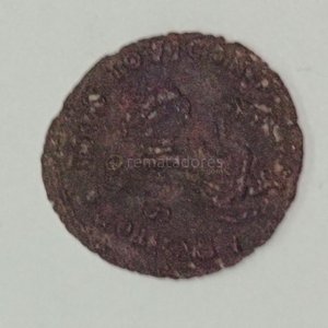Moneda Antigua de Bronce con Rostro y Figuras - imagen 7