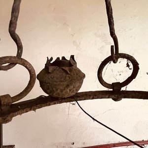 Araña de Hierro Antigua con 6 Portavelas - imagen 4