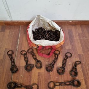 Lote anterior: Lote de Cadenas y Argollas de Hierro Forjado con Óxido