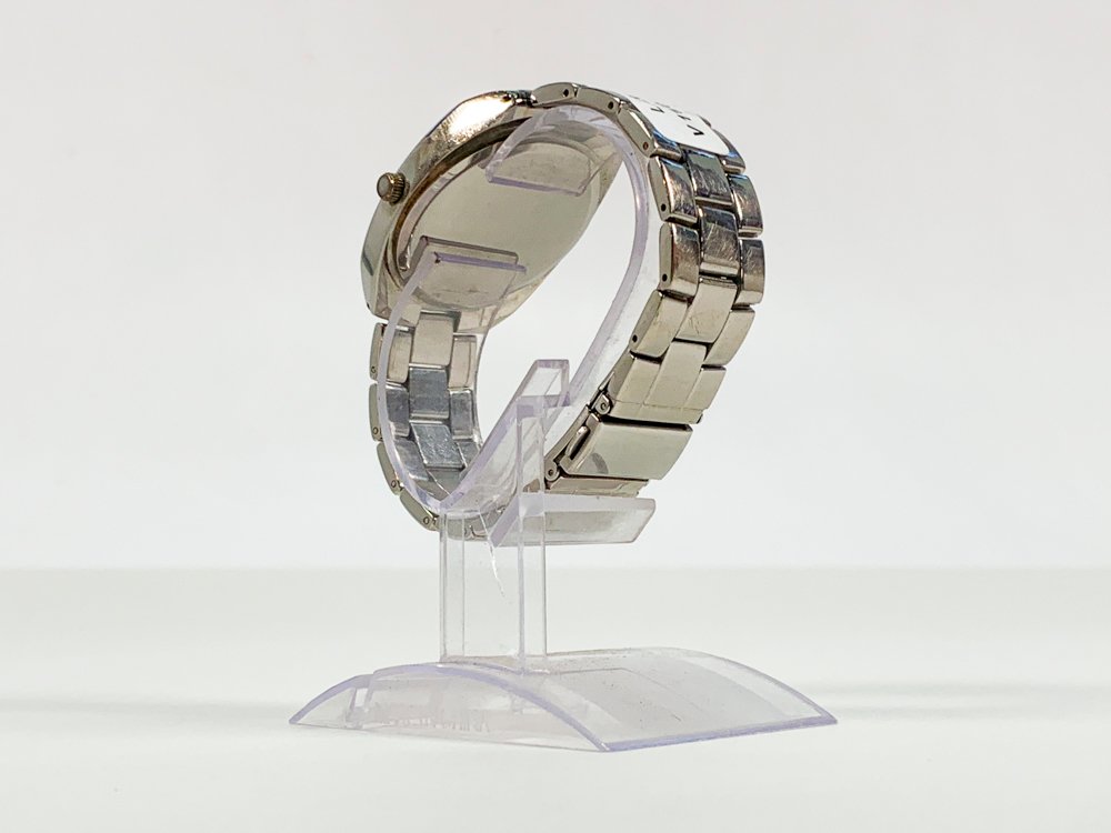 Reloj de pulsera para caballero con malla metálica y esfera negra - imagen 3