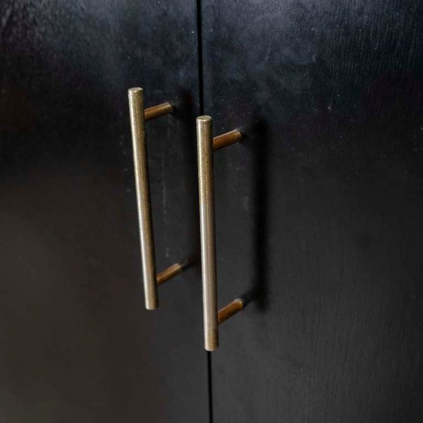 Placard de cuatro puertas en MDF melamínico con detalles de enchapado - imagen 3