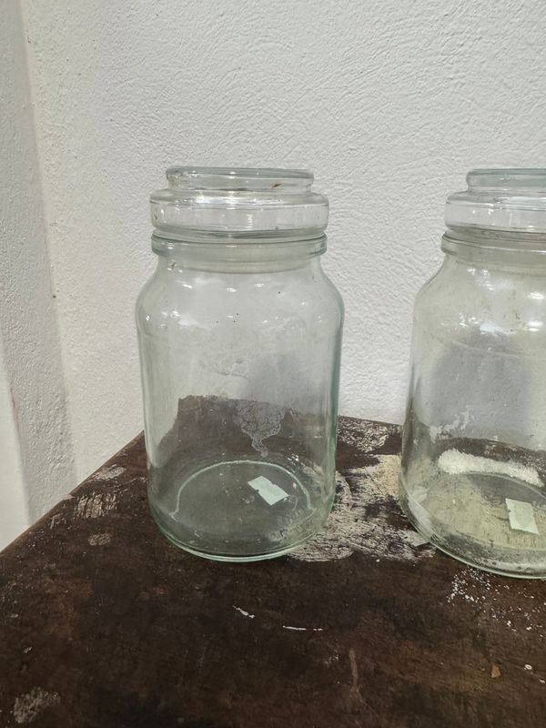 Set de 2 Frascos de Vidrio Transparentes con Tapa