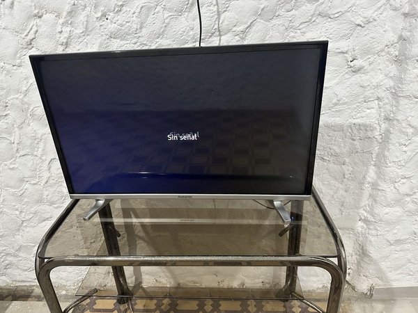 Televisión de Pantalla Plana en Excelente Estado - imagen 10