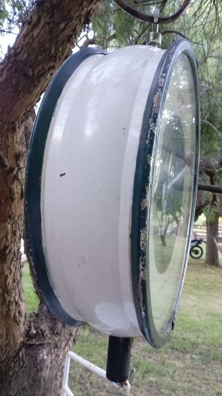 Balanza antigua de precisión con diseño clásico - imagen 3