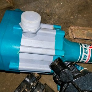 Lote de 11 Bombas de Agua Circuladoras y Controles Total - imagen 2