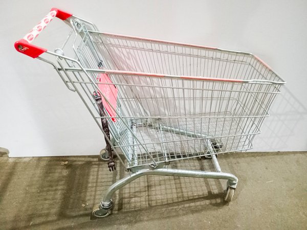 Carro de supermercado rojo para venta en subasta - imagen 1