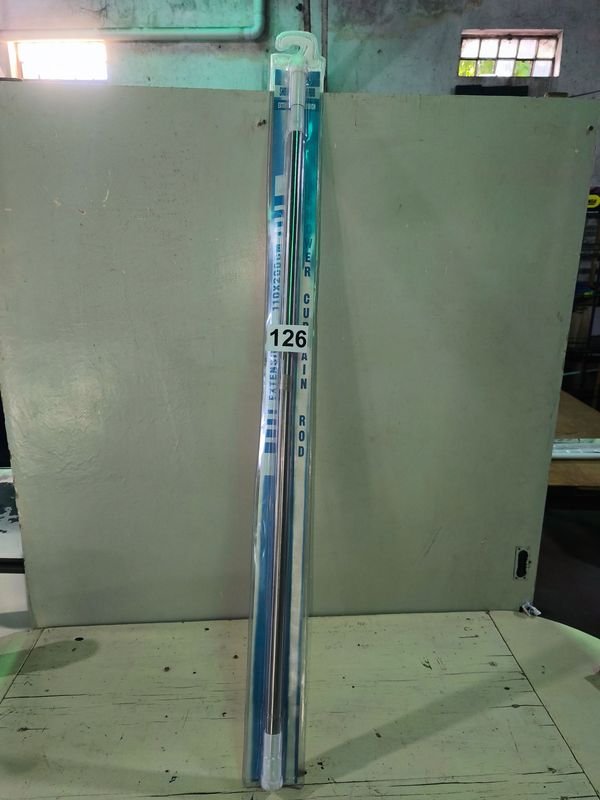 Lote siguiente: Palo de Cortina de Aluminio Nuevo y Sin Uso