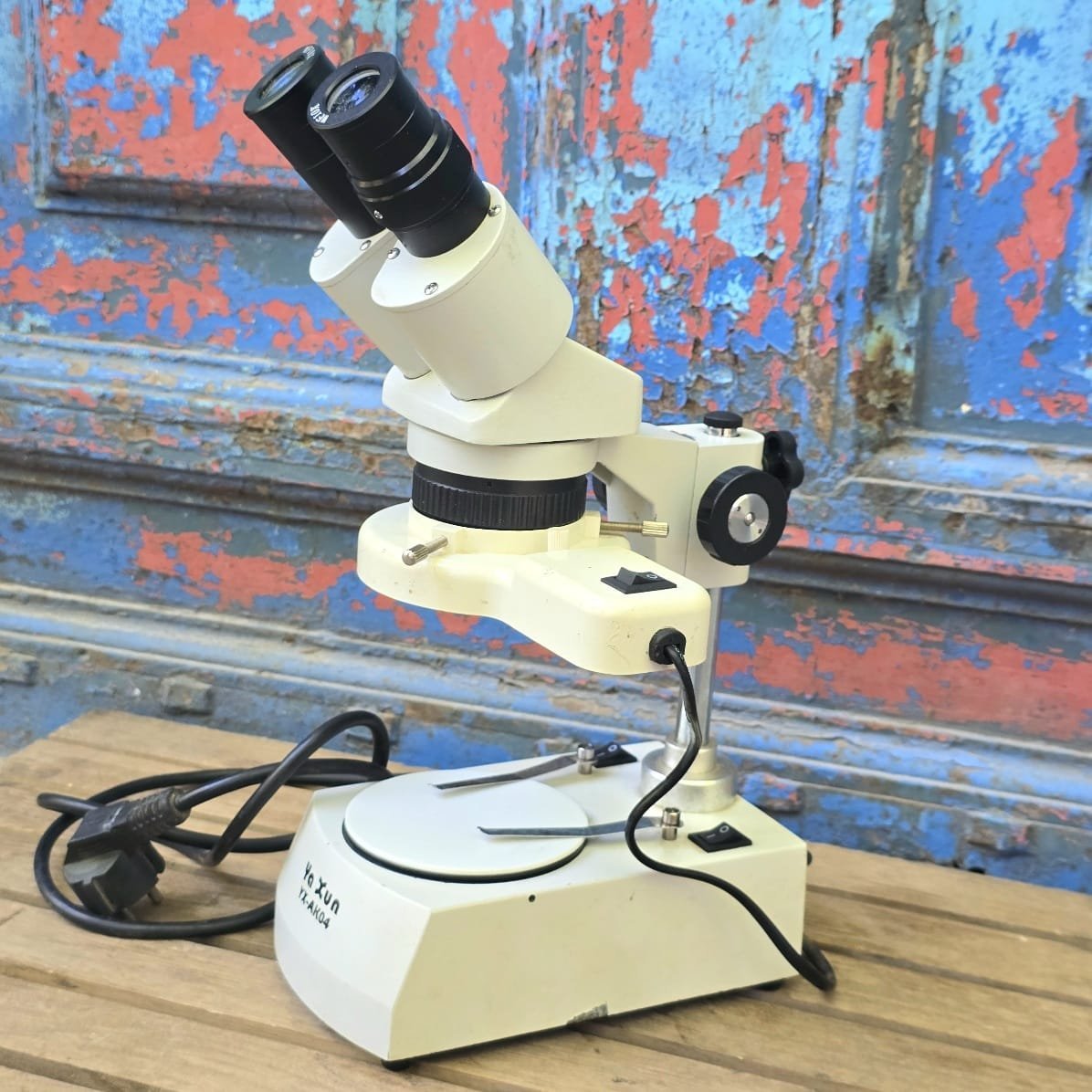 Item lote-07-microscopio-con-luz - Image 4